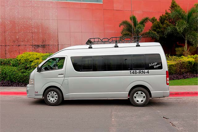 Renta de camionetas en Cuernavaca Bustour